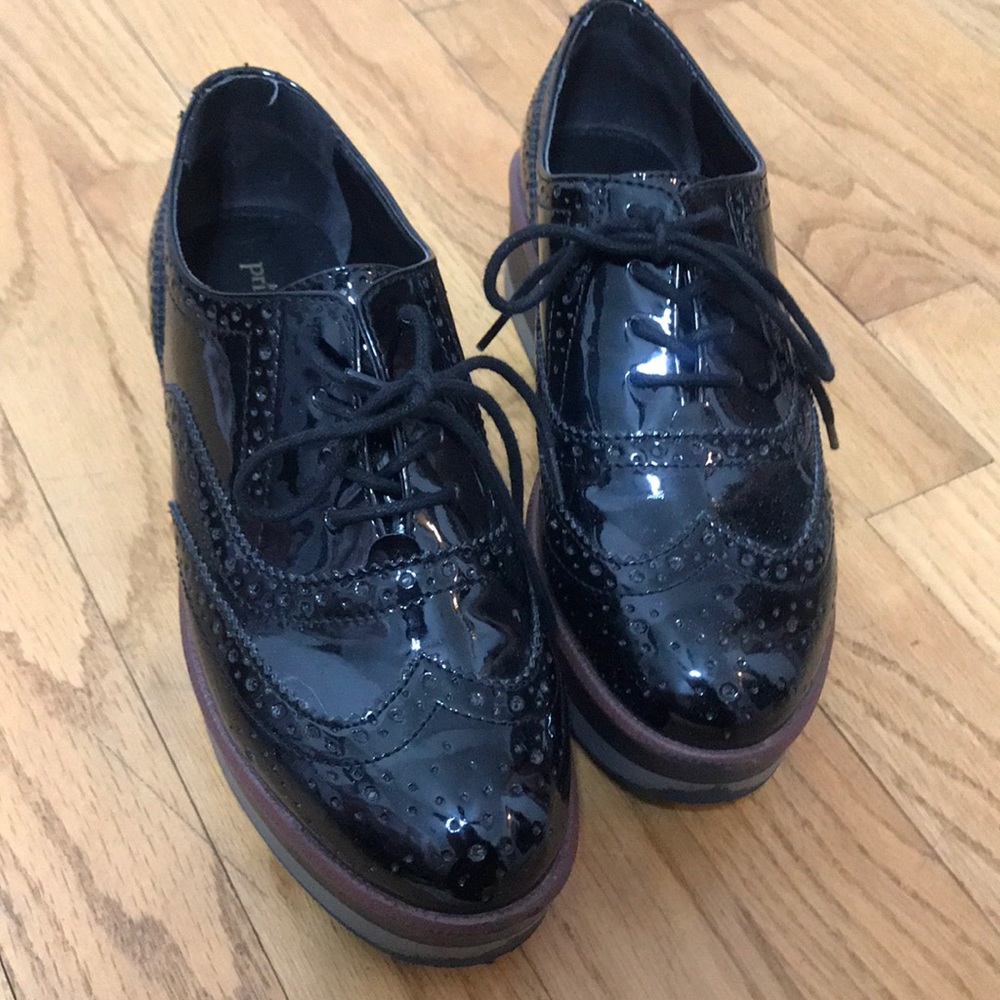Brogue platform booties